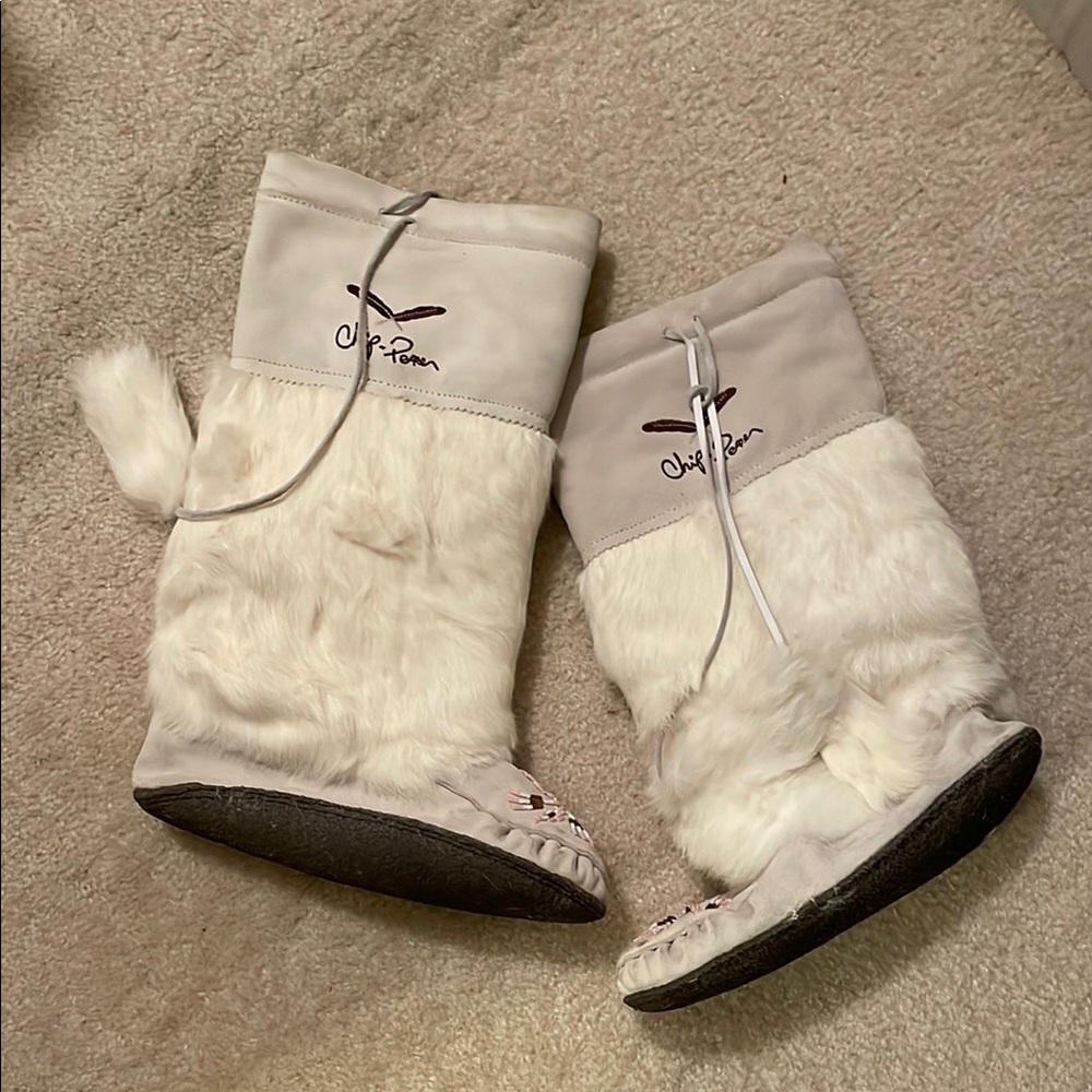 Chip & Pepper White Fur Winter Boots